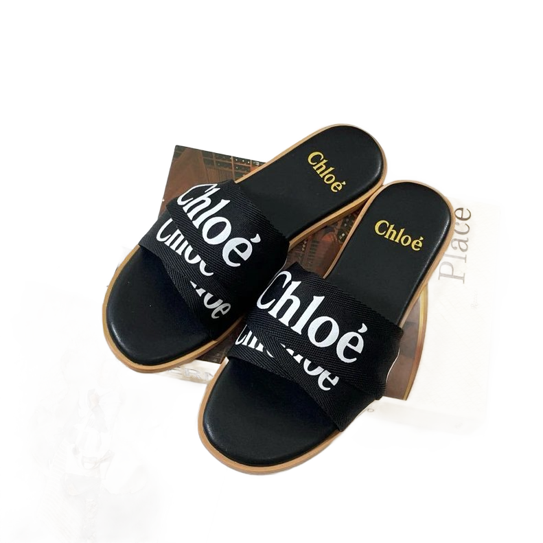Chloé Woody Logo Slides